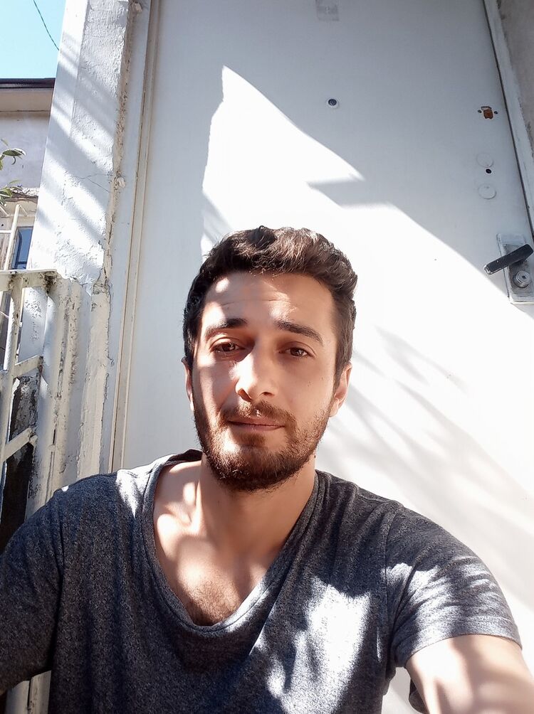  19495163  Misho, 36 ,    