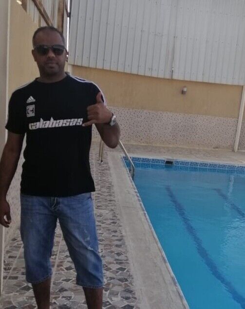  21497133  Mido, 42 ,    