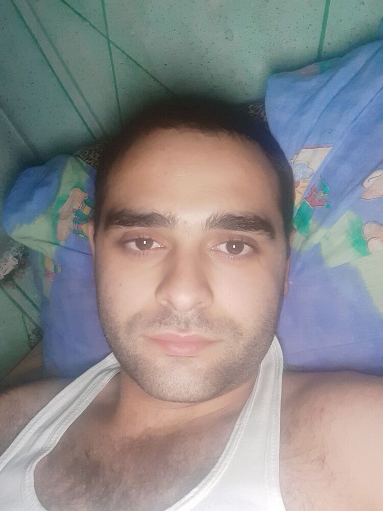  20035183  Miqi, 26 ,    