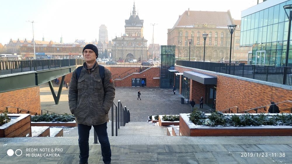  14919793  VIKTOR, 47 ,    