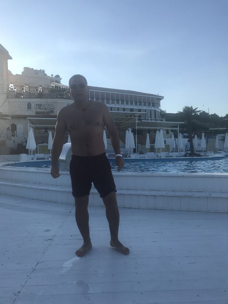  ,   Serghei, 40 ,   ,   , c 