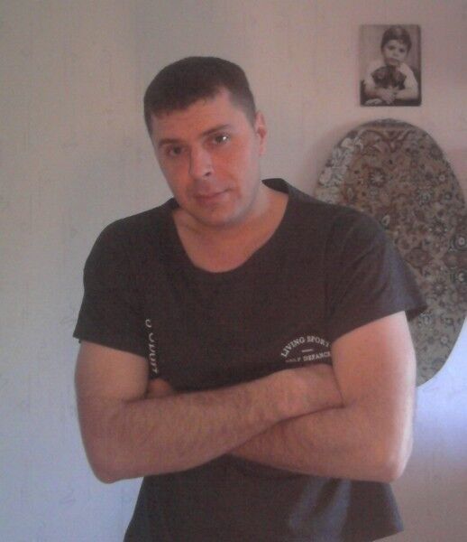  10034563  Evgen, 47 ,    