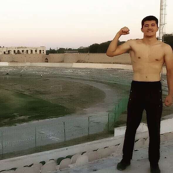  20411733  Oybek, 29 ,    