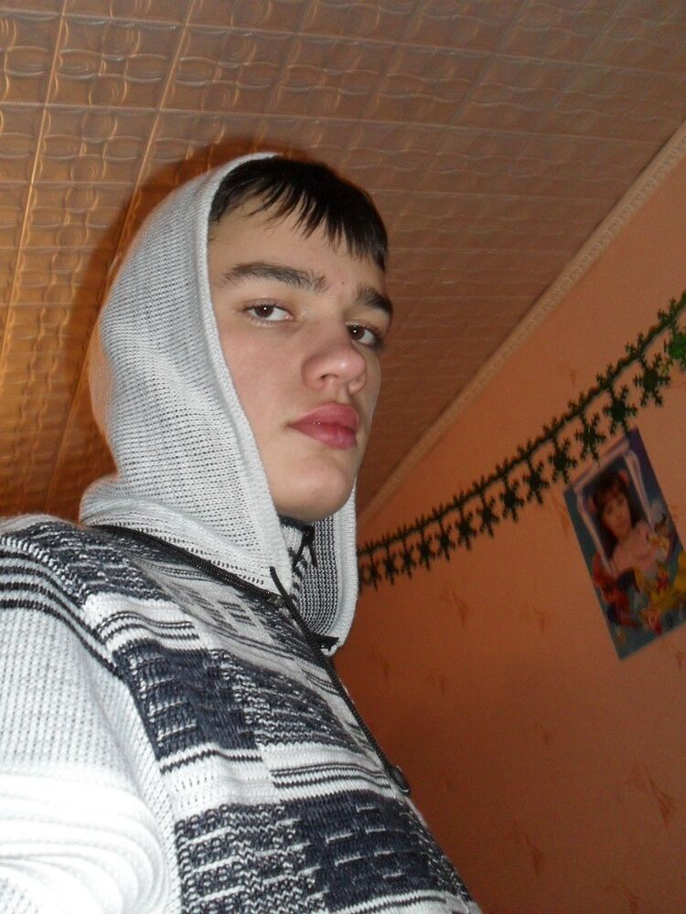  5430833  Artem, 31 ,    