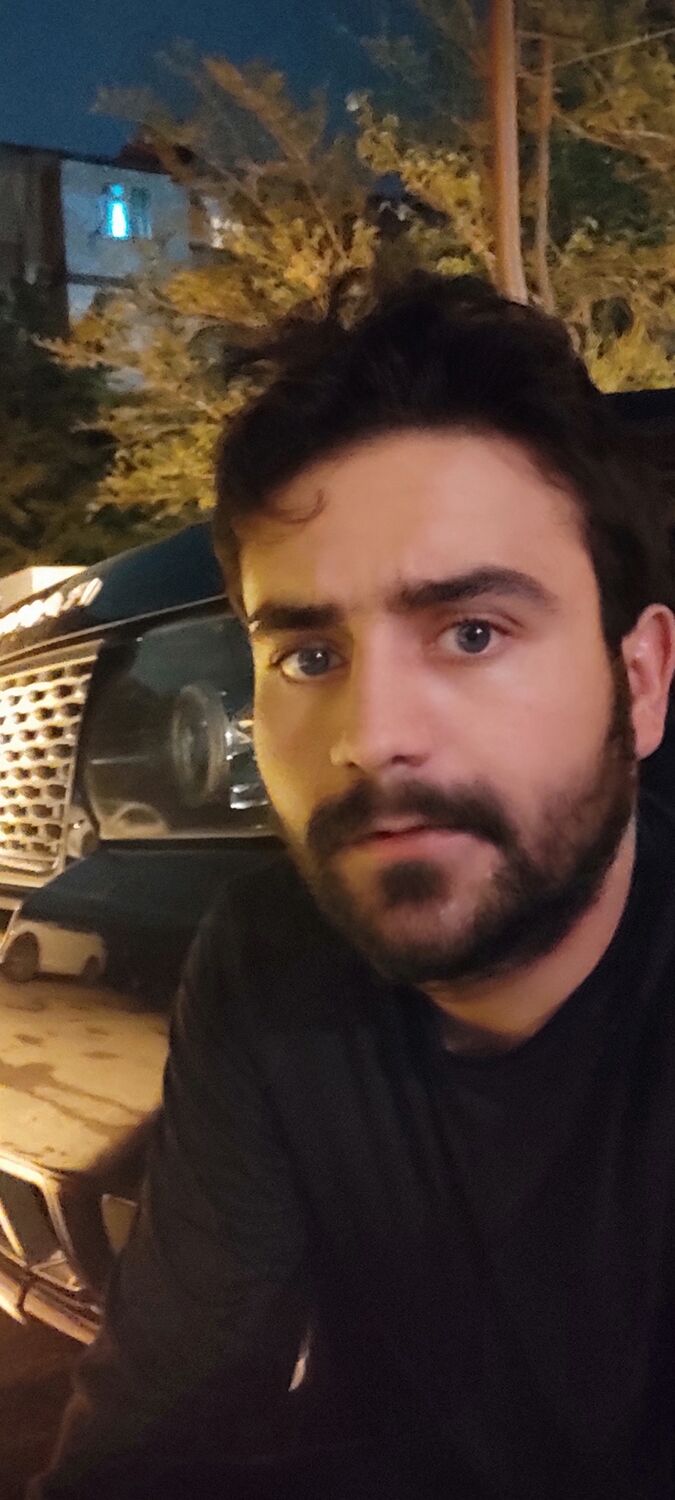 ,   Mehdi, 32 ,   ,   
