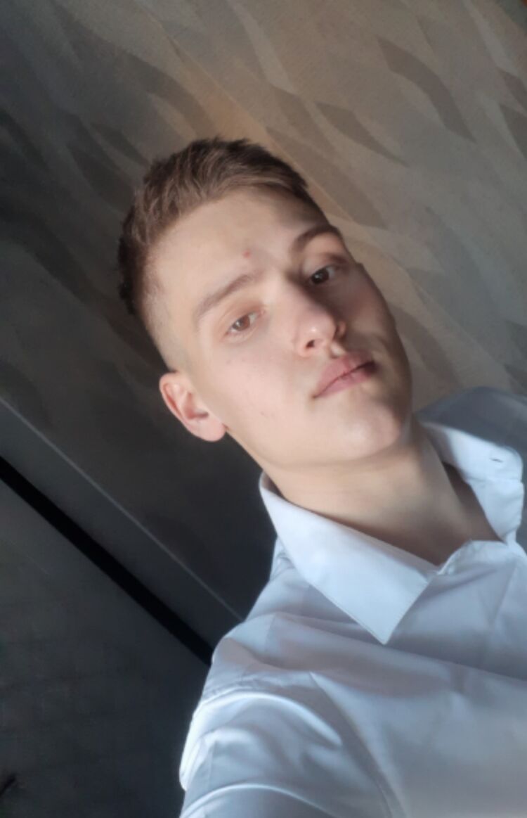  40665123  , 22 ,    