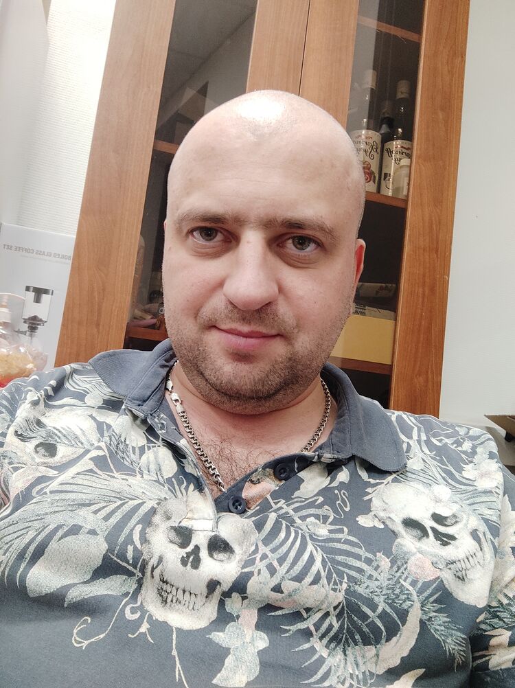  35611443  , 37 ,    