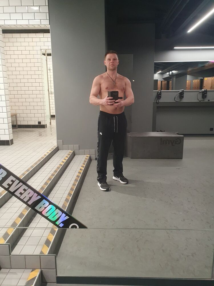  33273143  , 40 ,    