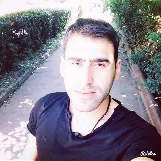  ,   Mamuka, 40 ,   