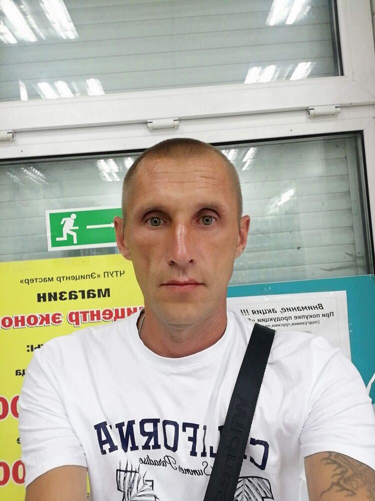  26059803  Vadim, 50 ,    