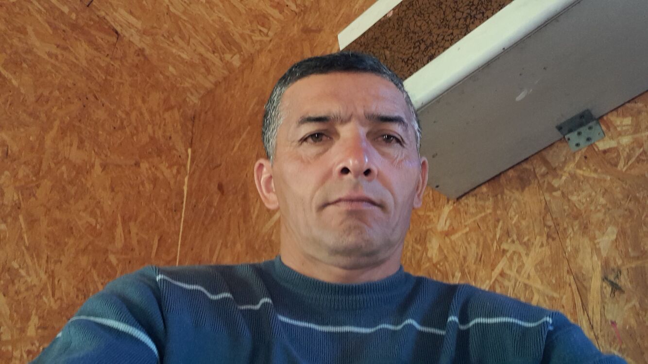  45621863  OYBEK, 44 ,    