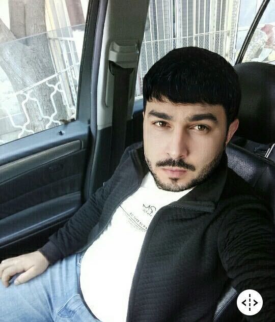  33203623  Artur, 33 ,    