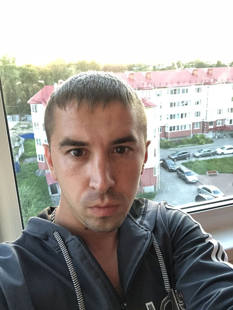  18658443  , 37 ,    