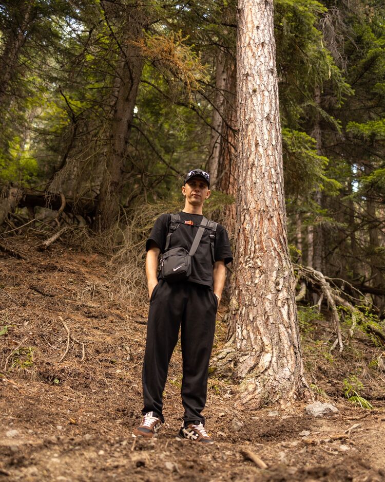  53292483  , 23 ,    --