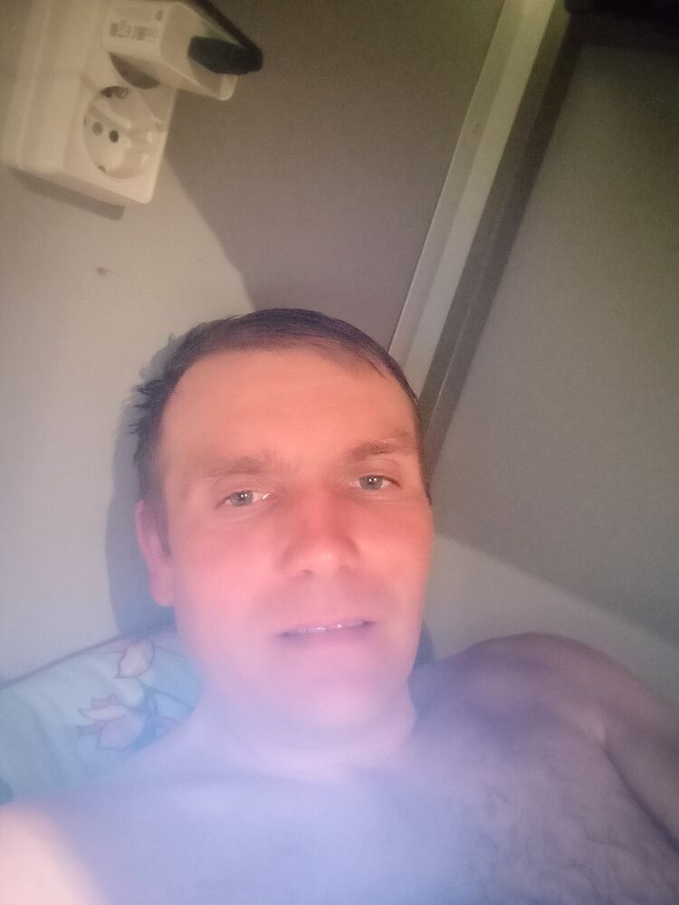  42979393  , 42 ,    