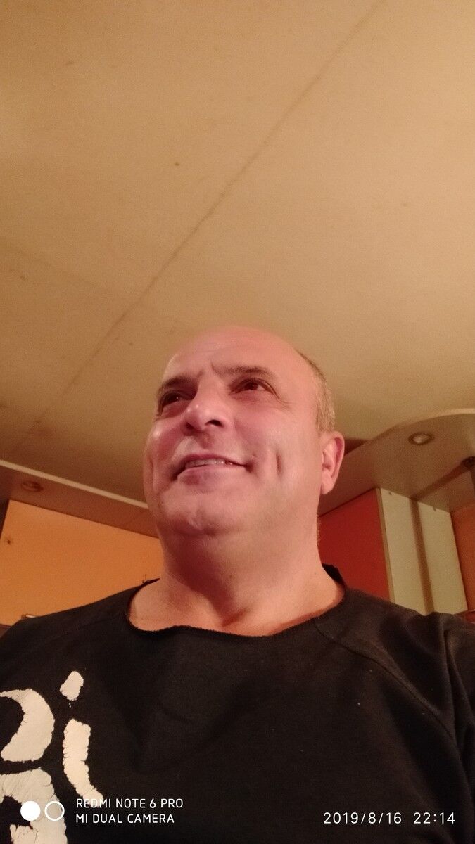  18021543  Kamran, 53 ,    