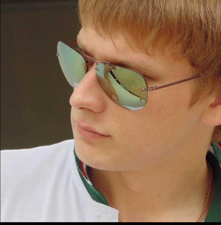 ���� 8833953 ������� �����, 32 ����, ���� ���������� � ����