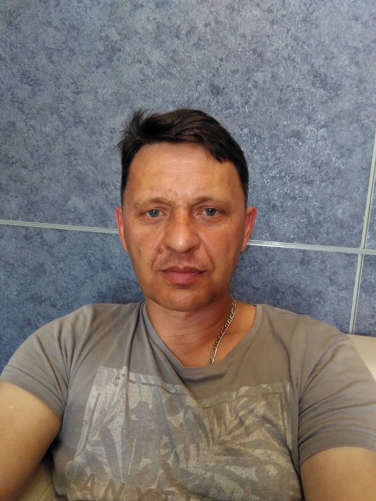  12639703  Viktor, 55 ,    