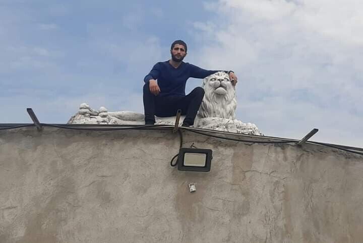  ,   Arman, 27 ,   ,   , c 