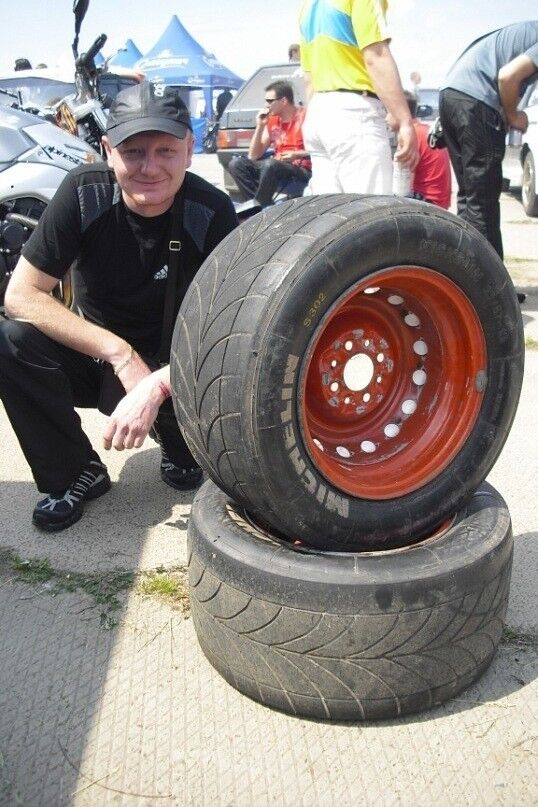  16006493  Evgeni, 46 ,    