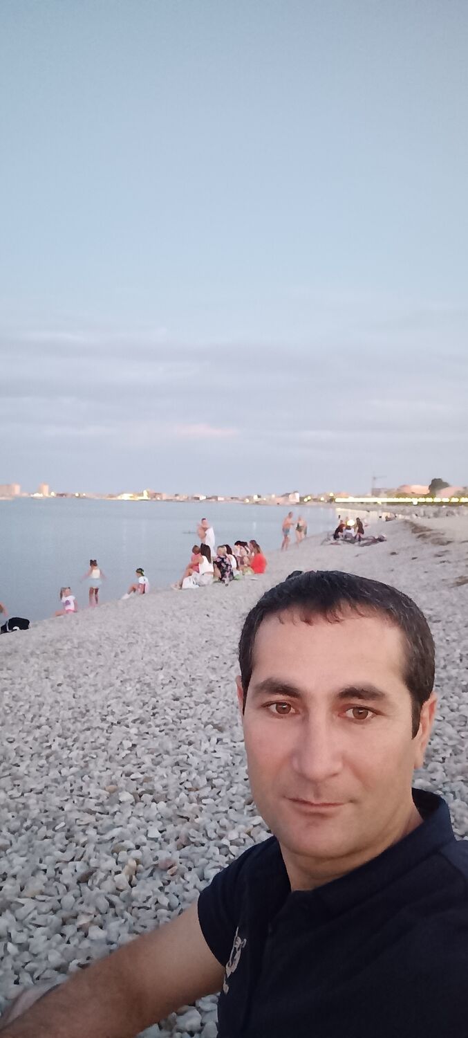  45345803  Azim, 35 ,    