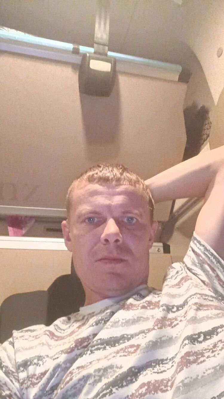  31631973  , 37 ,    