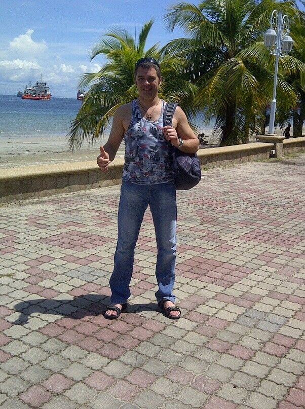  ,   Serj, 42 ,  