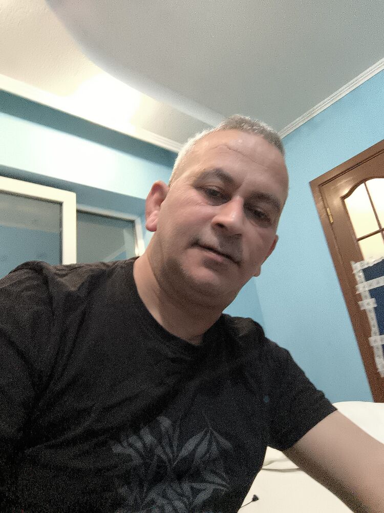  50258433  Ertan, 39 ,    Lambeth