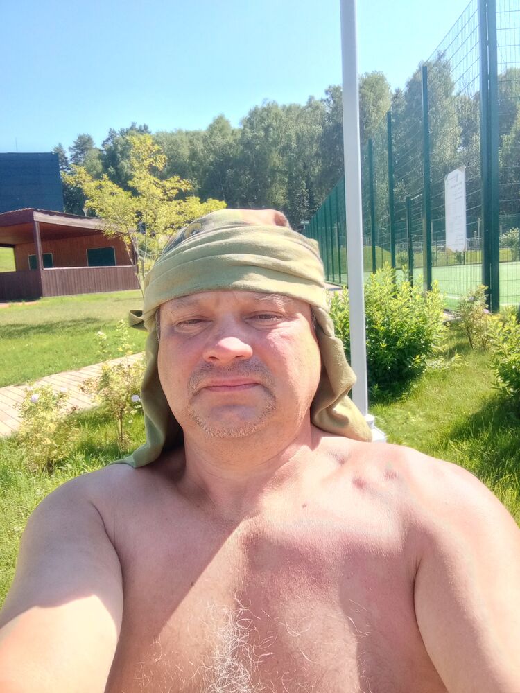  44601893  Ruslan, 48 ,    