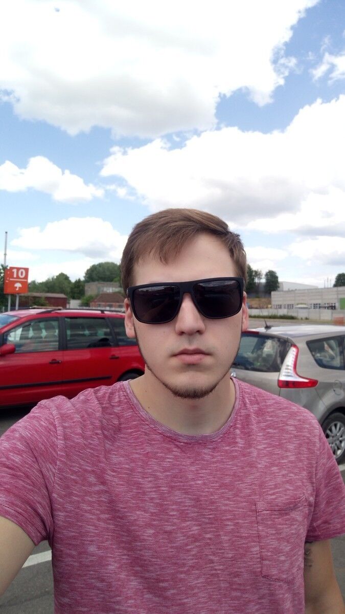  ,   Artur, 31 ,   ,   , c , 