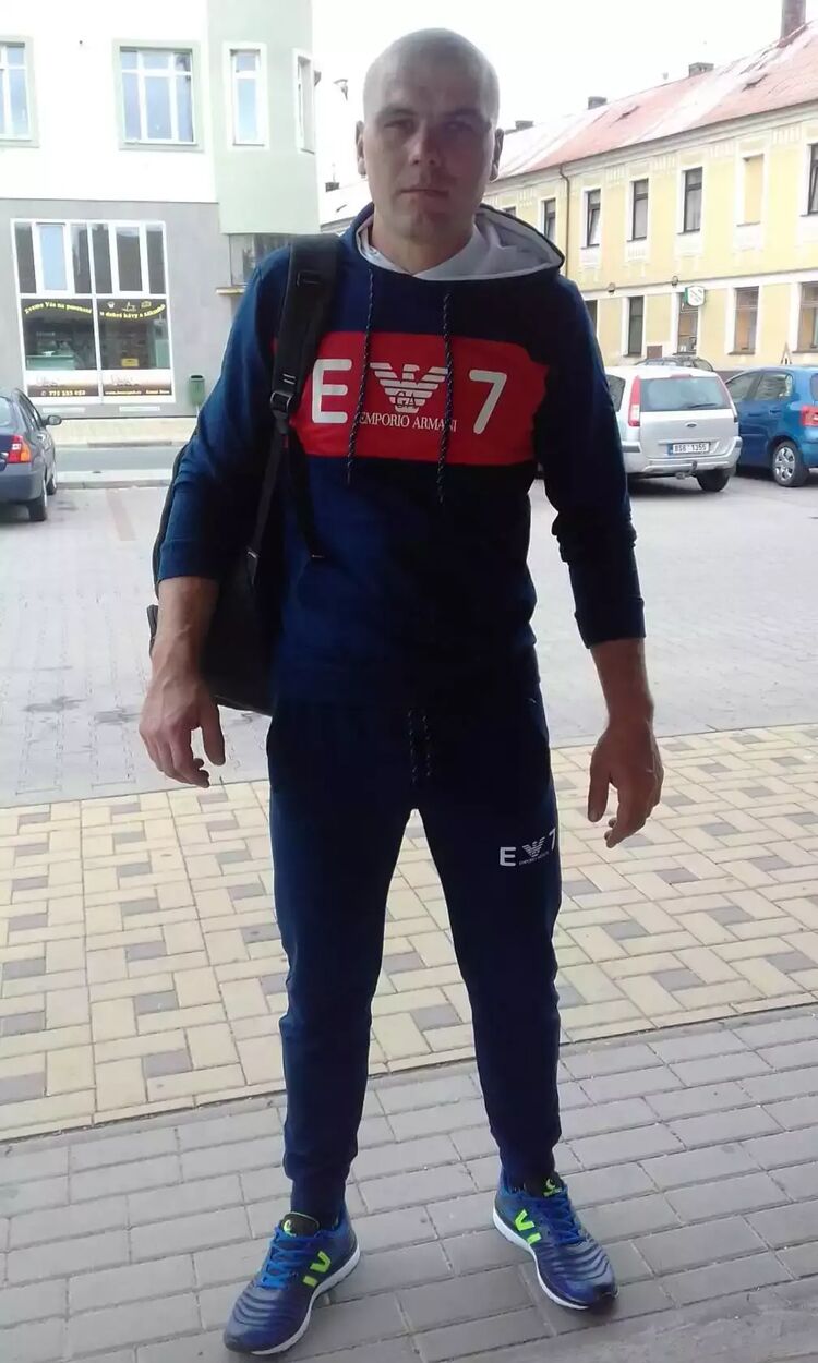  23210253  , 35 ,    