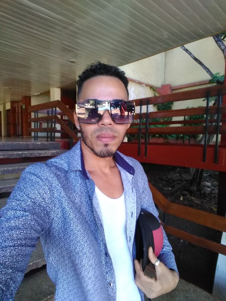 ���� 30643063 ������� Leo, 32 ����, ���� ���������� � ������