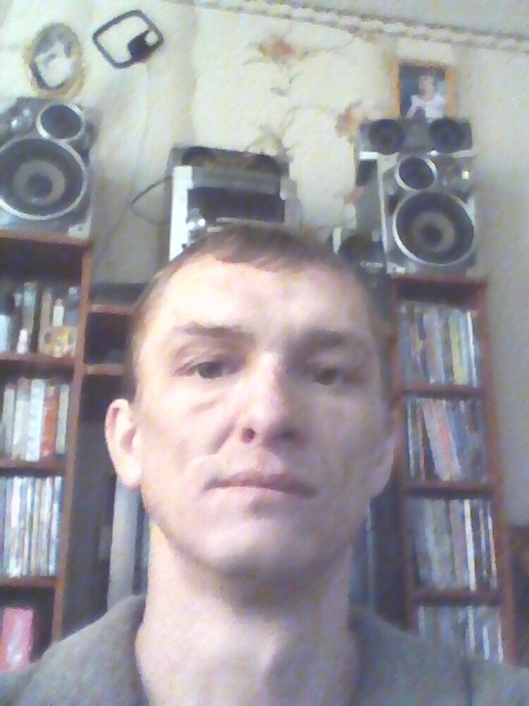  11395353  Urij, 43 ,    