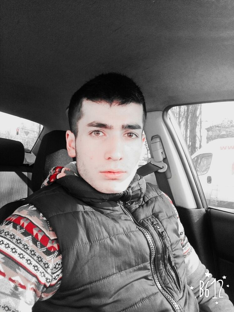  11992953  ArTur, 28 ,    