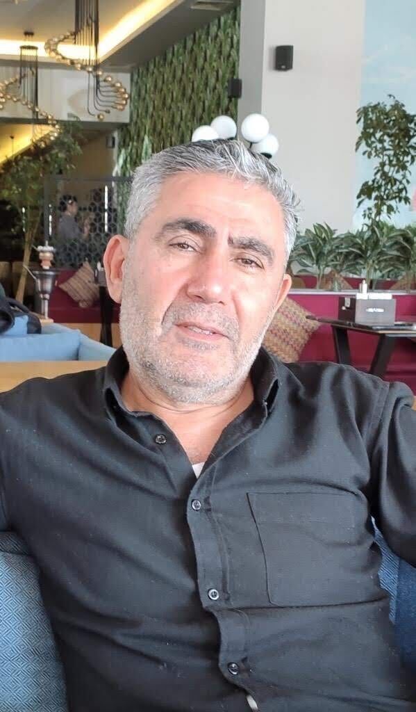  52648483  Ahmet, 63 ,    