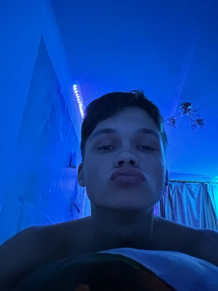  40252473  , 22 ,     