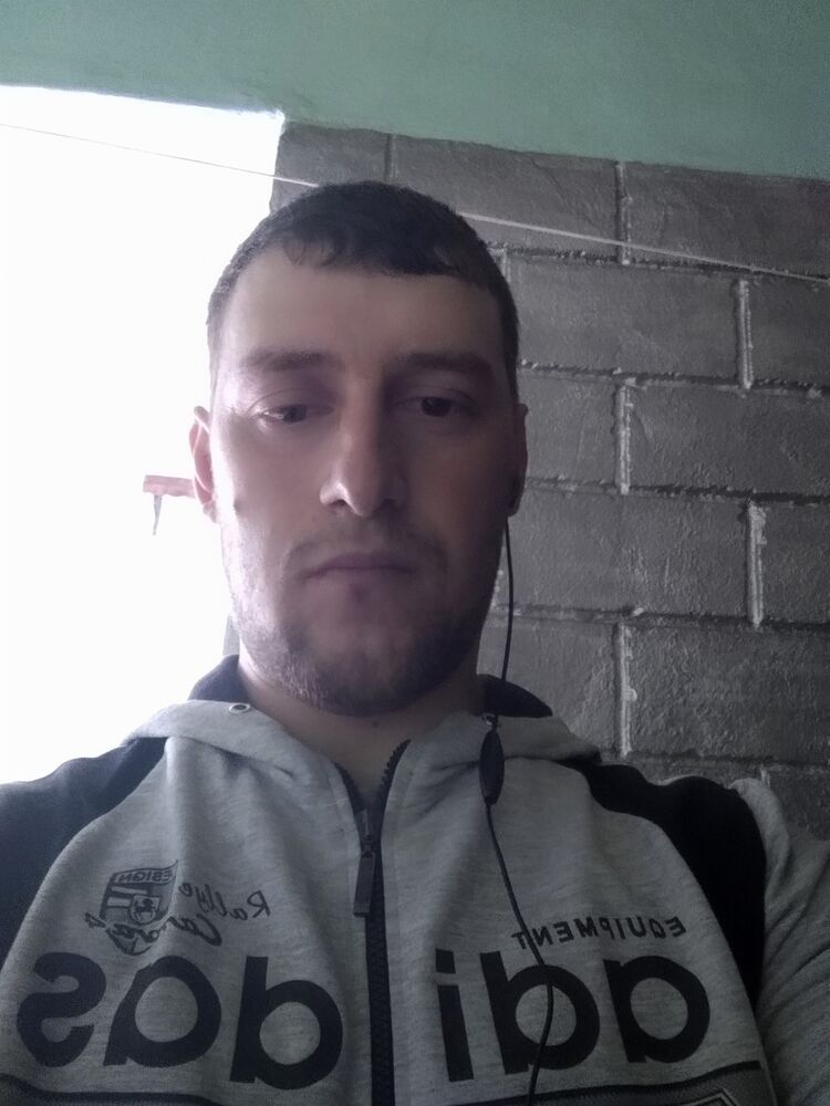 16111473  Ionel, 37 ,    
