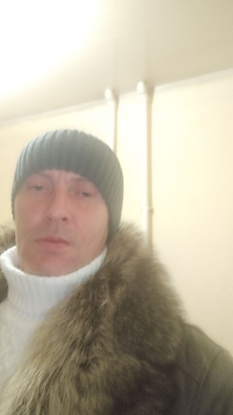  ,   Victor, 44 ,   ,   , c 