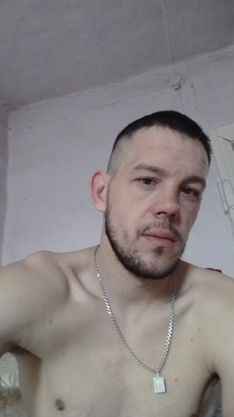  28270843  , 32 ,     