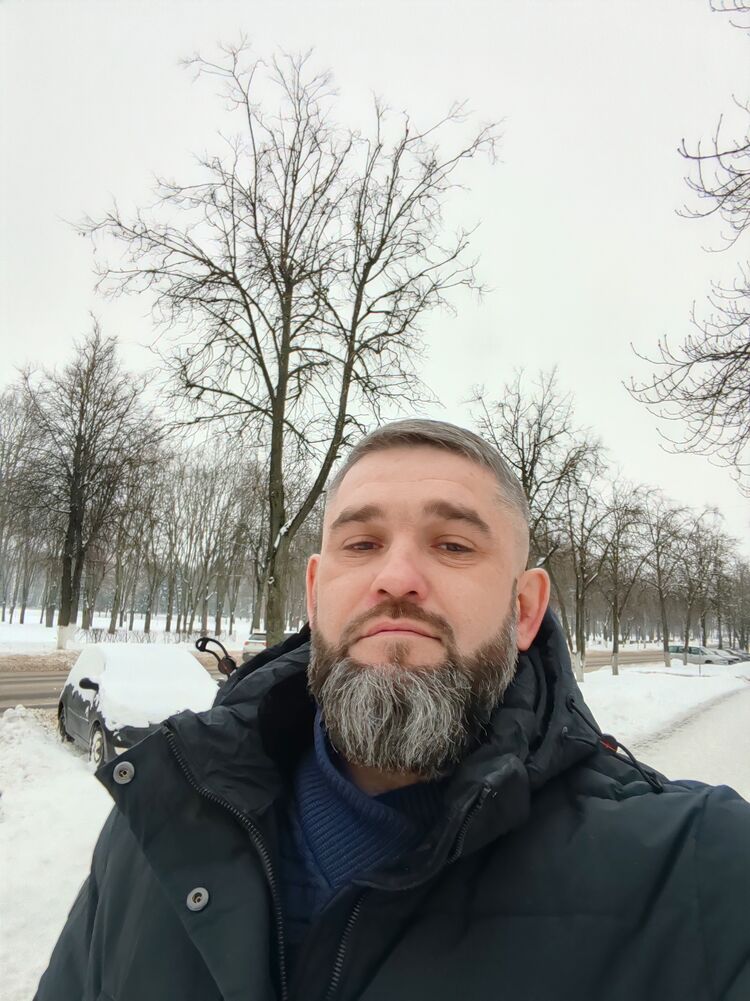  46873313  Artem, 39 ,    