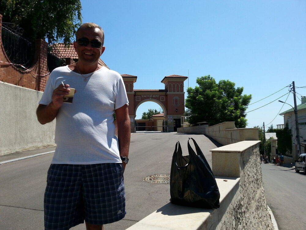  ,   Vitalik, 54 ,     , c 