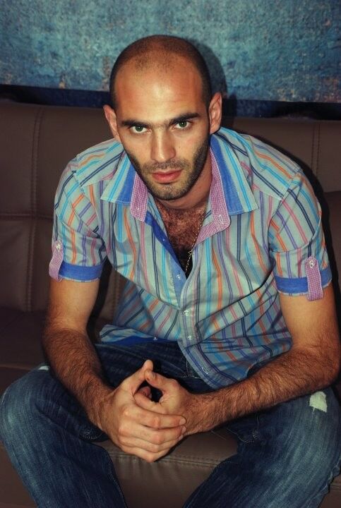  ,   Amcho27, 41 ,   
