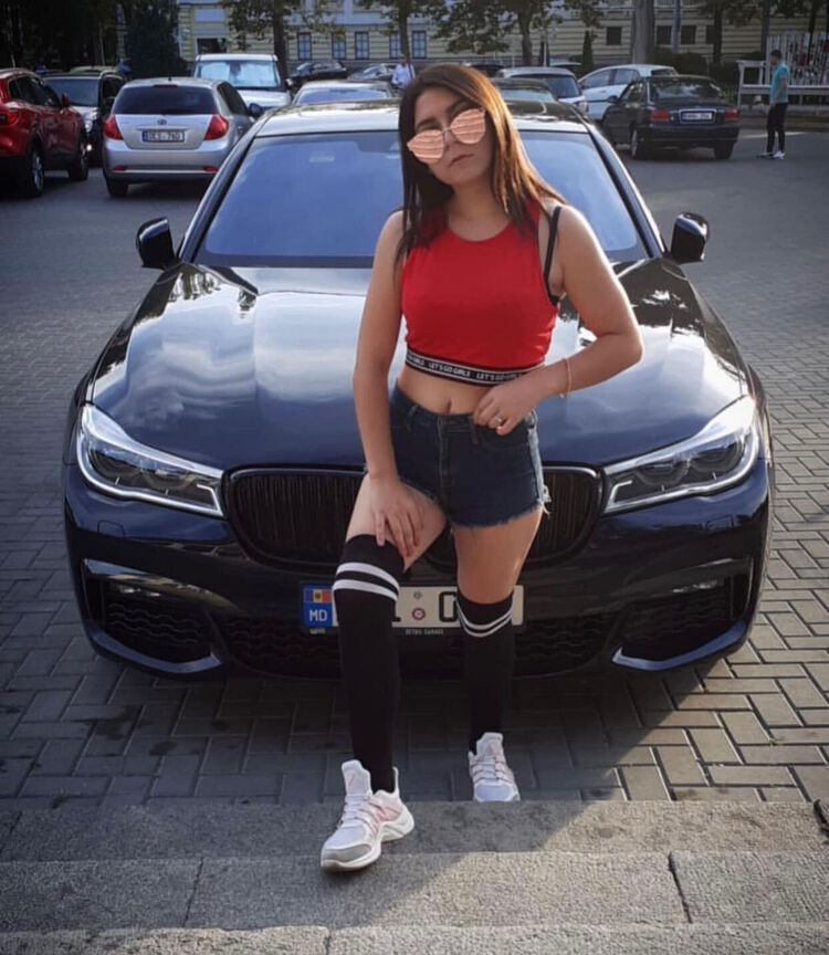  ,   Kira, 22 ,   ,   