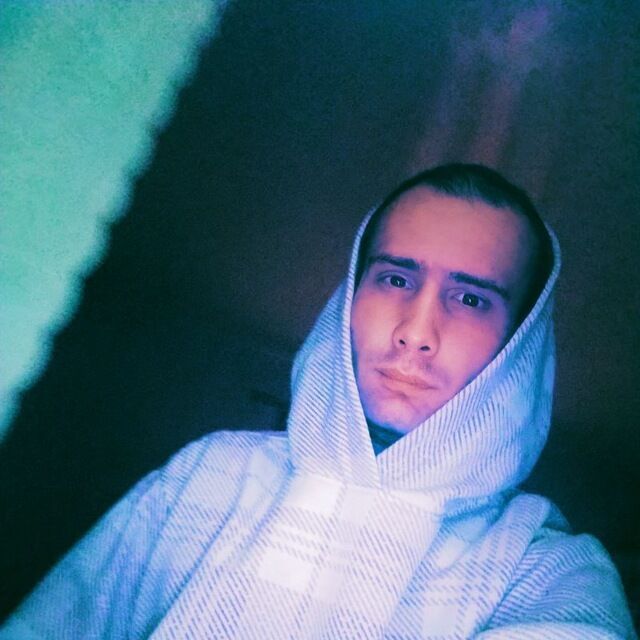  47655643  , 24 ,    