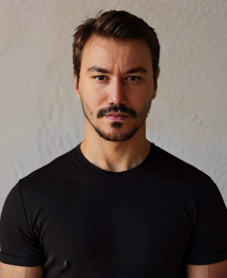  52581763  Ahmet, 35 ,    