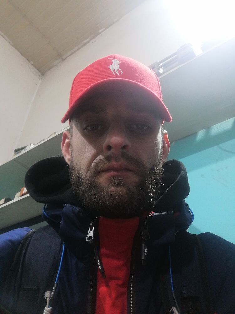  ,   Ivan, 32 ,   ,   
