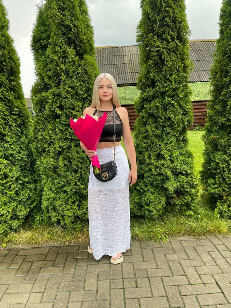  54336403  Snow Queen, 36 ,    