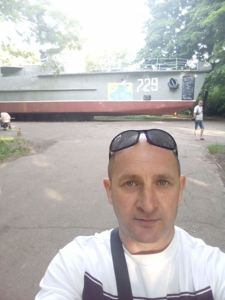  ,   Yurii, 46 ,     , c 