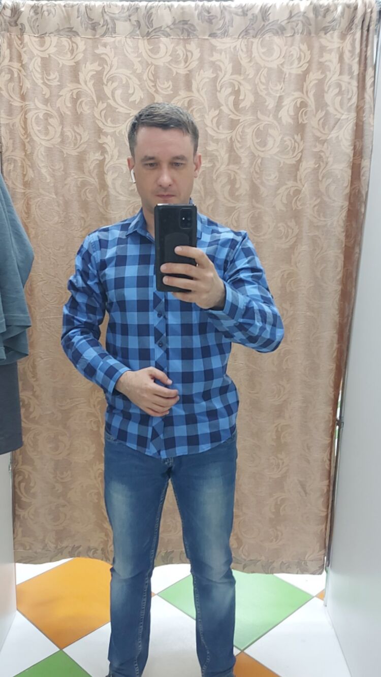  ,   Sergey, 39 ,   