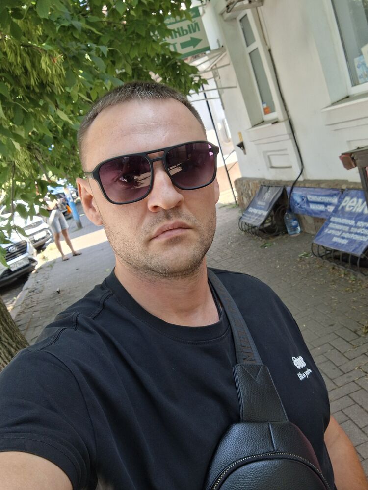  52734333  , 37 ,    